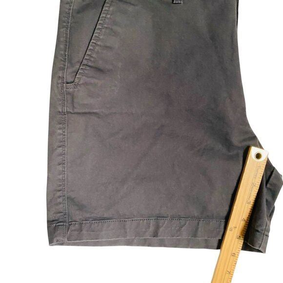 Eddie Bauer Chino Short Women size 12 Taupe Slightly Curvy Stretch Inseam 5" - Picture 5 of 9